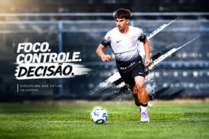 jogador Lucca Caramico com a camisa do Corinthians Sub-17.
